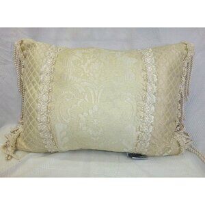 Croscill Home Decorative Pillow Ivory Jacquard Diamond Pattern With Tassels 21"